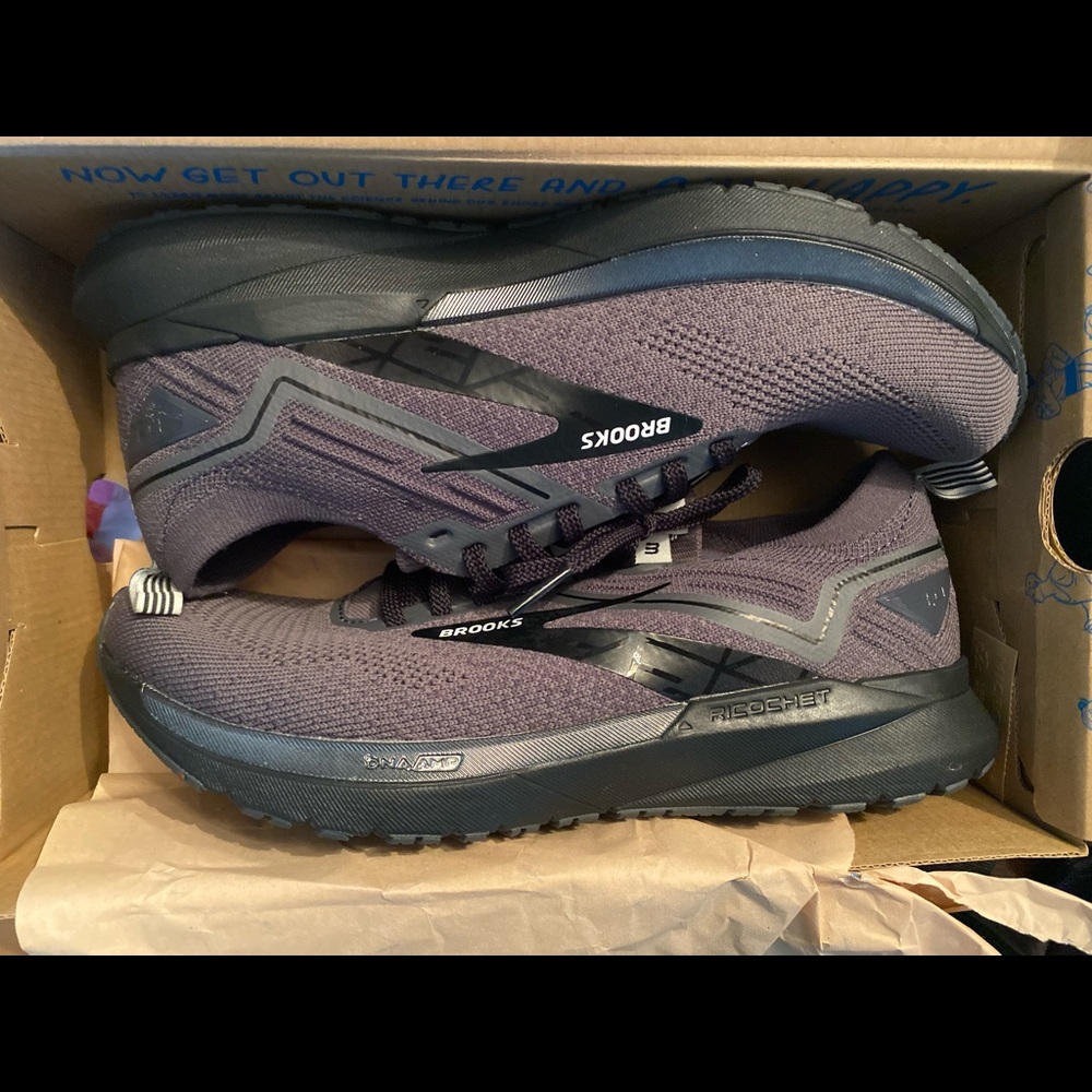 womens brooks ricochet